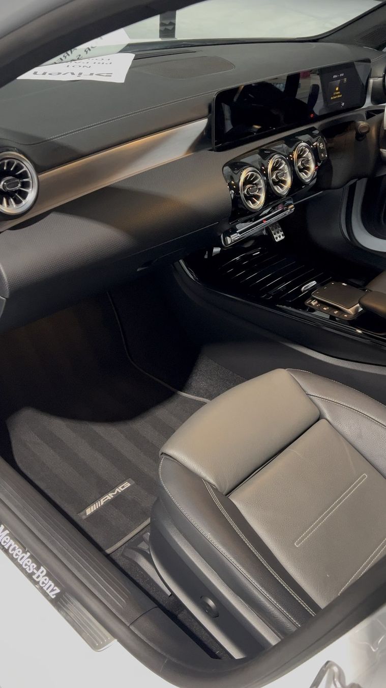 Concours Collective detailing work