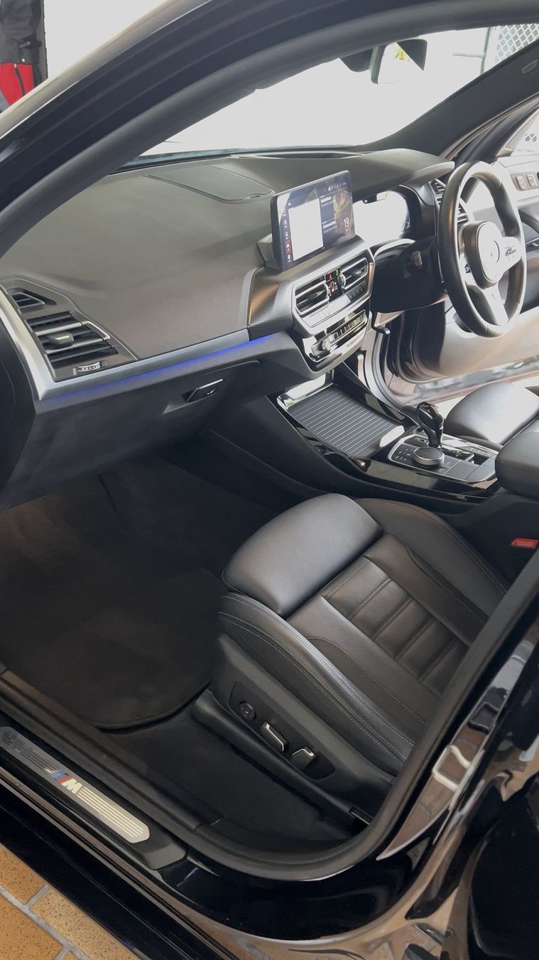 Concours Collective detailing work