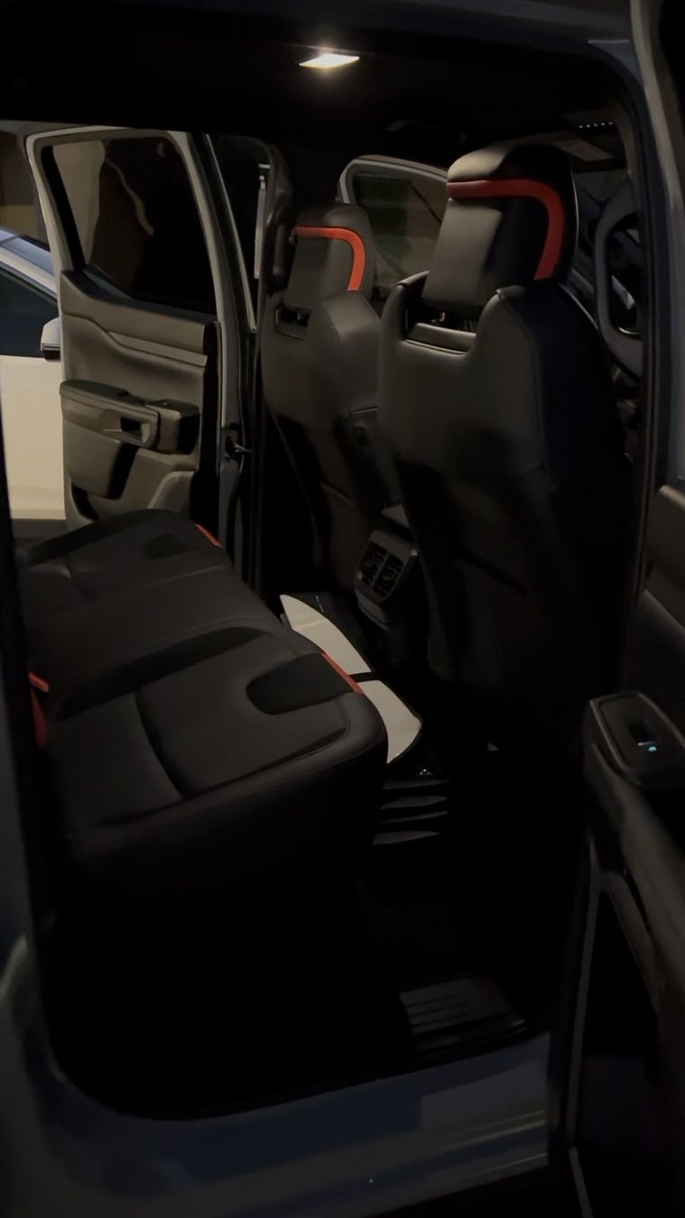Concours Collective detailing work